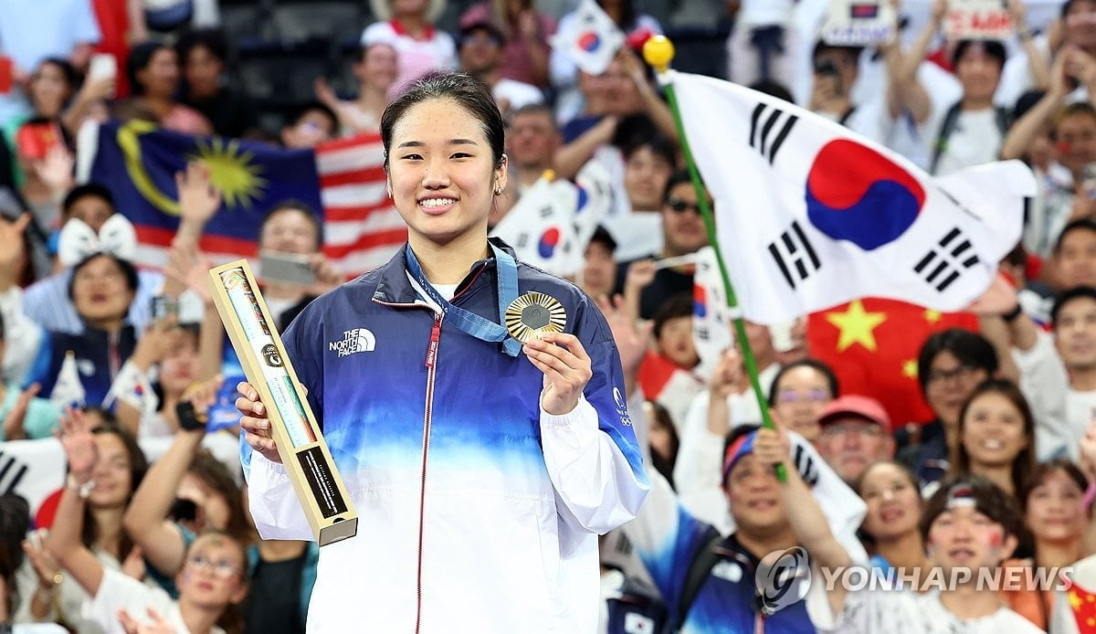 哈登单核首败登全美第一热搜：三次犯错遭狂喷 美媒为背锅侠辩护