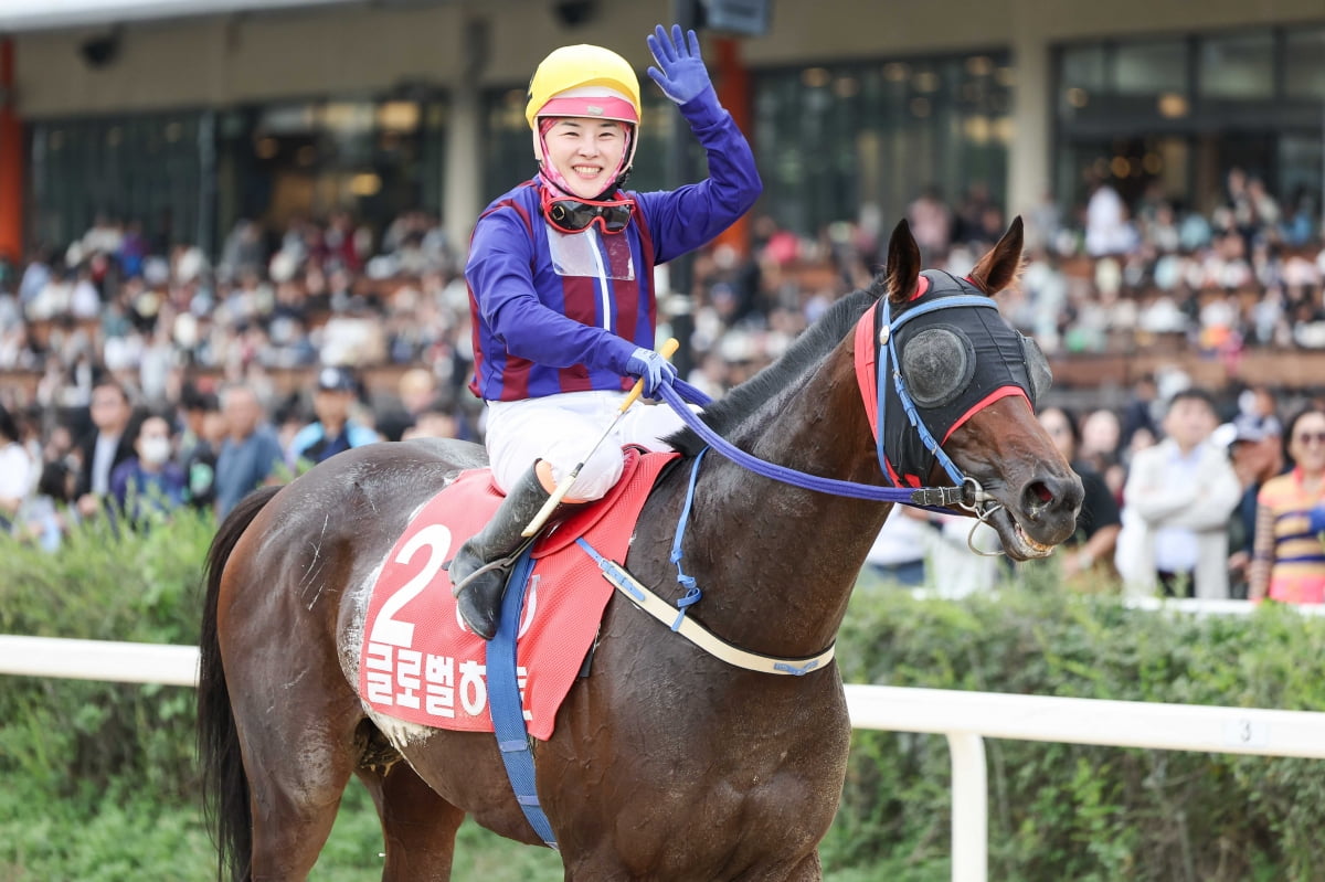 德拉普反击混战破门 伊普斯维奇2-0领先热刺