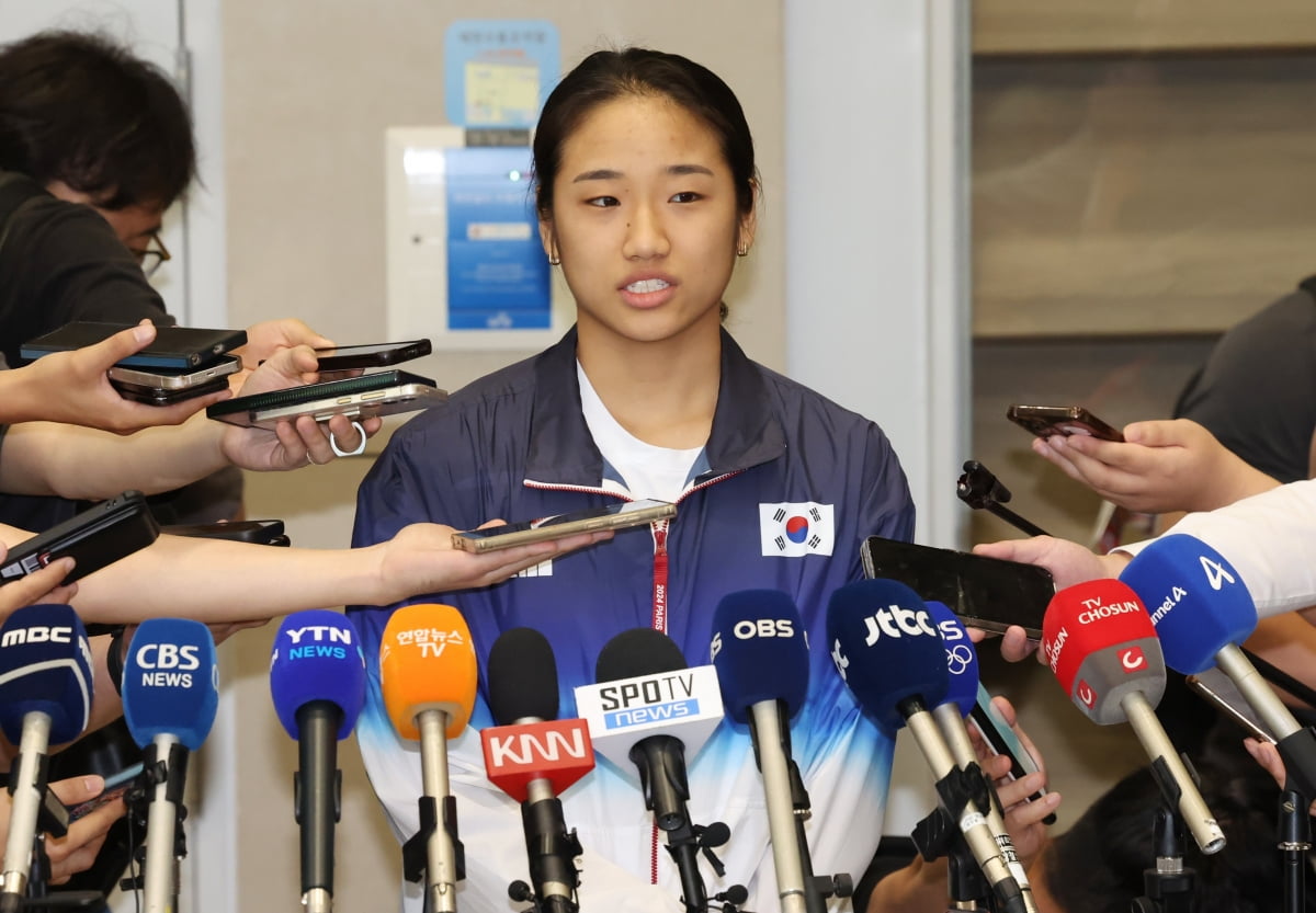 尼克斯大胜黄蜂取4连胜！四首发打38分钟大桥47分钟