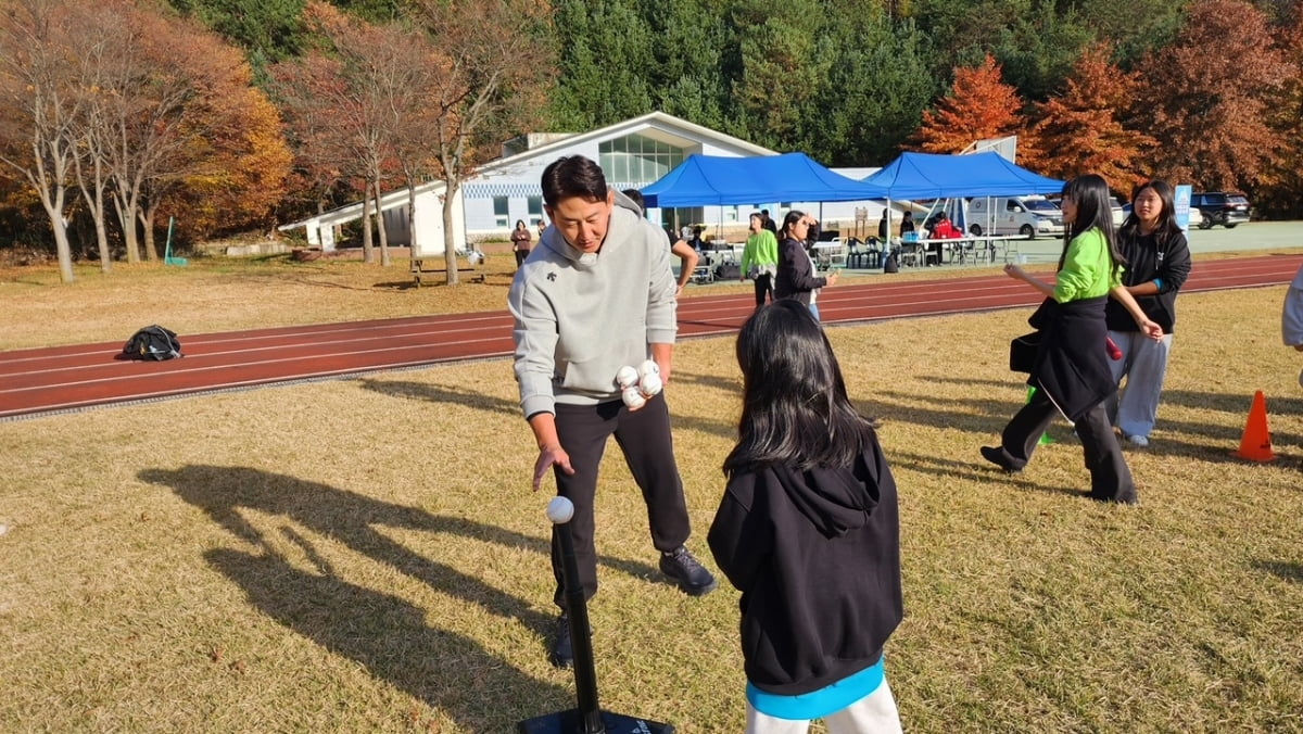 布莱顿vs诺丁汉森林：三笘薰、维尔贝克首发，赫德森-奥多伊、沃德-普劳斯出战