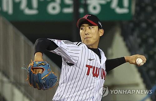 周鹏三分15中8轰25分，得分榜超越巴特尔升历史第14位