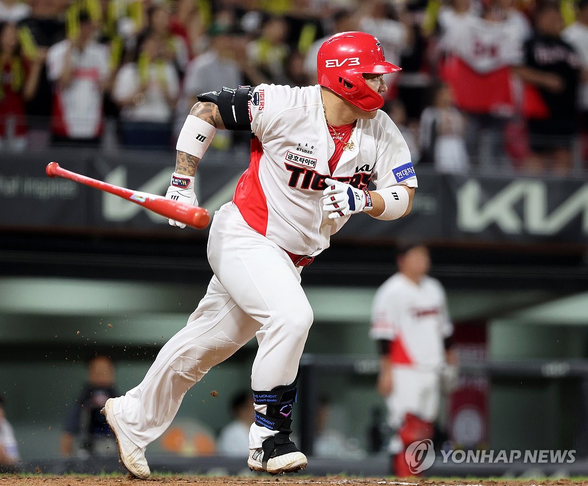 这合理吗？劳塔罗24年3座冠军+2座金靴，无缘FIFA年度最佳候选