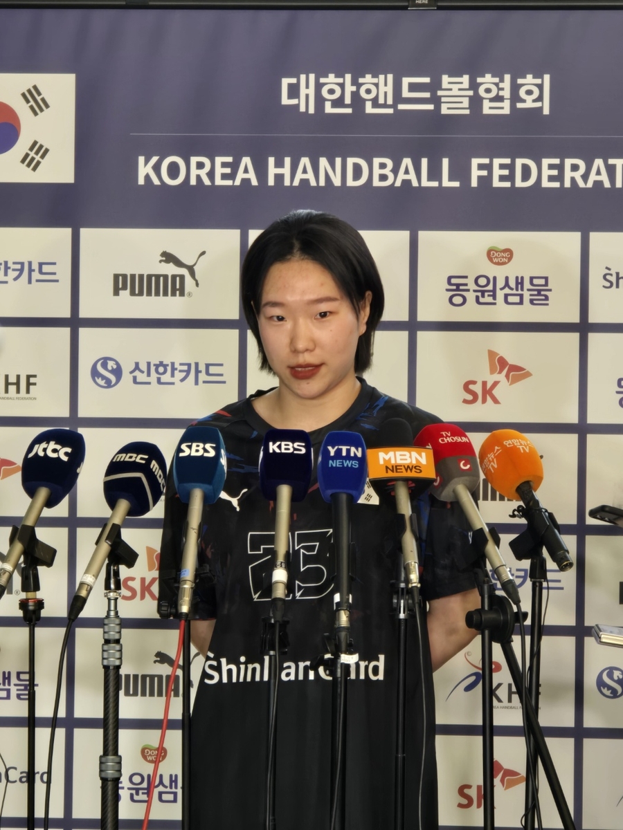 记者：姆巴佩和亚马尔的对决将是西甲一大看点，就像当年梅罗对比