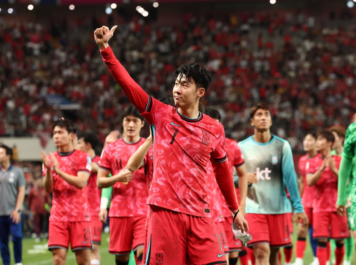 佛罗伦萨vs罗马半场数据：控球率32%-68%，绝对机会4-0