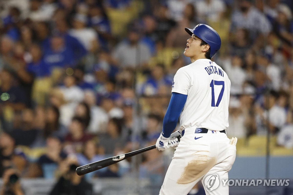西甲半场：莱万破僵，阿布德失单刀，巴萨客场1-0领先贝蒂斯
